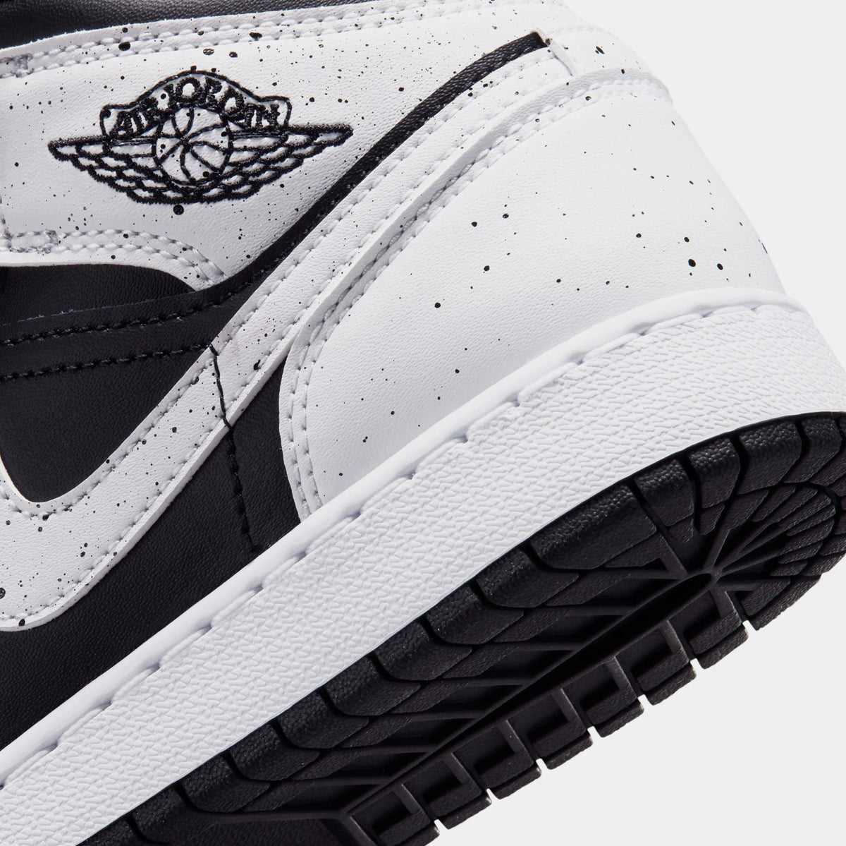 Air Jordan 1 Mid "Oreo" Big Kid's Sneakers