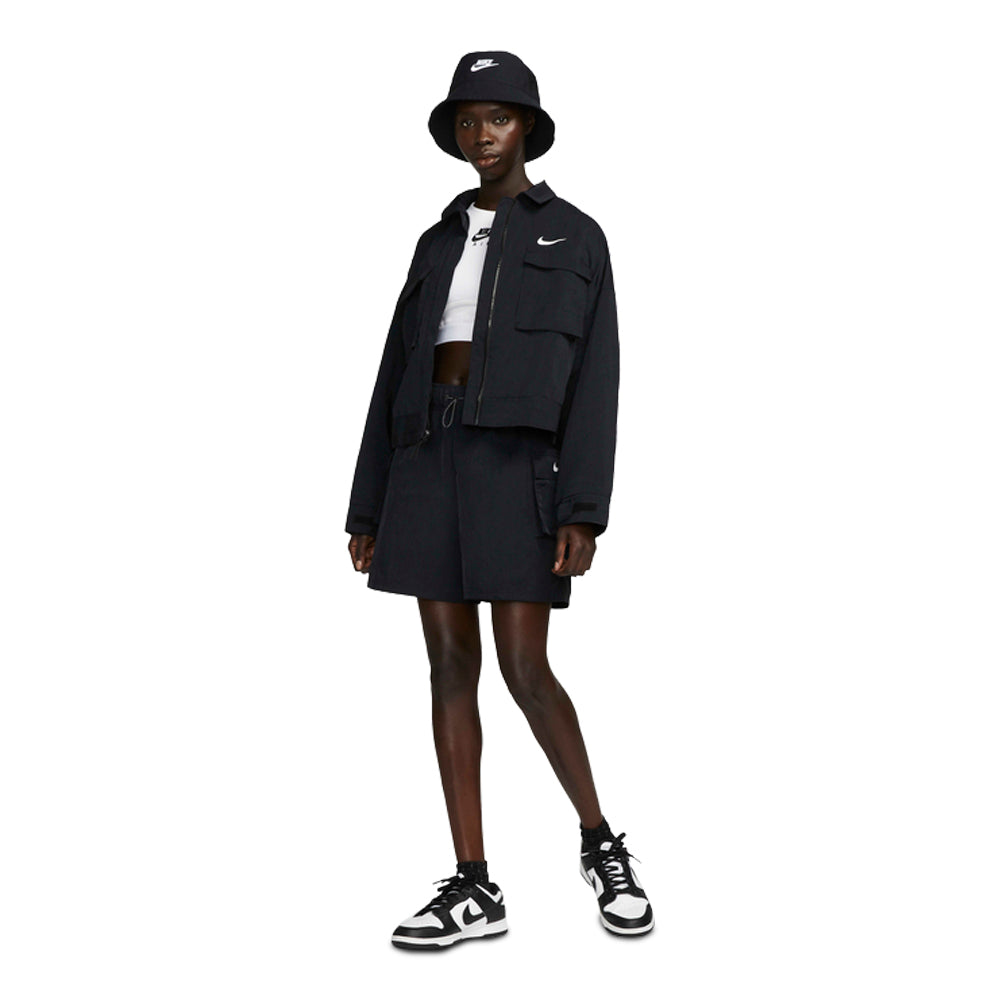 Women's Nike Sportswear Essential Woven High-Waisted Shorts Black DM6247-010