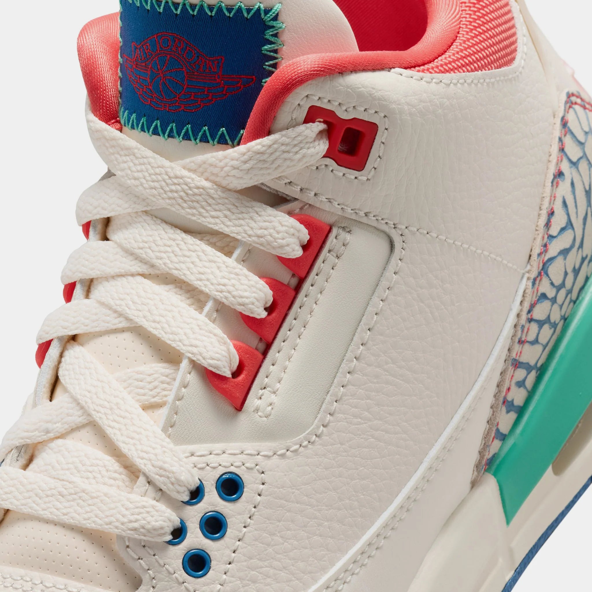 Big Kid's Air Jordan 3 Retro Play Your Way Chalk/Track Red/True Blue/Kinetic Green IO2076-100
