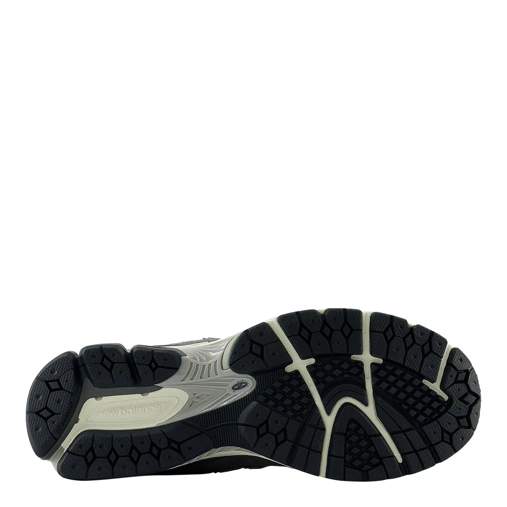New Balance Men's 2002R Shoes 5