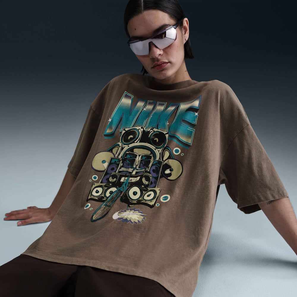 Nike Sportswear Women's Oversized Short-Sleeve T-Shirt
