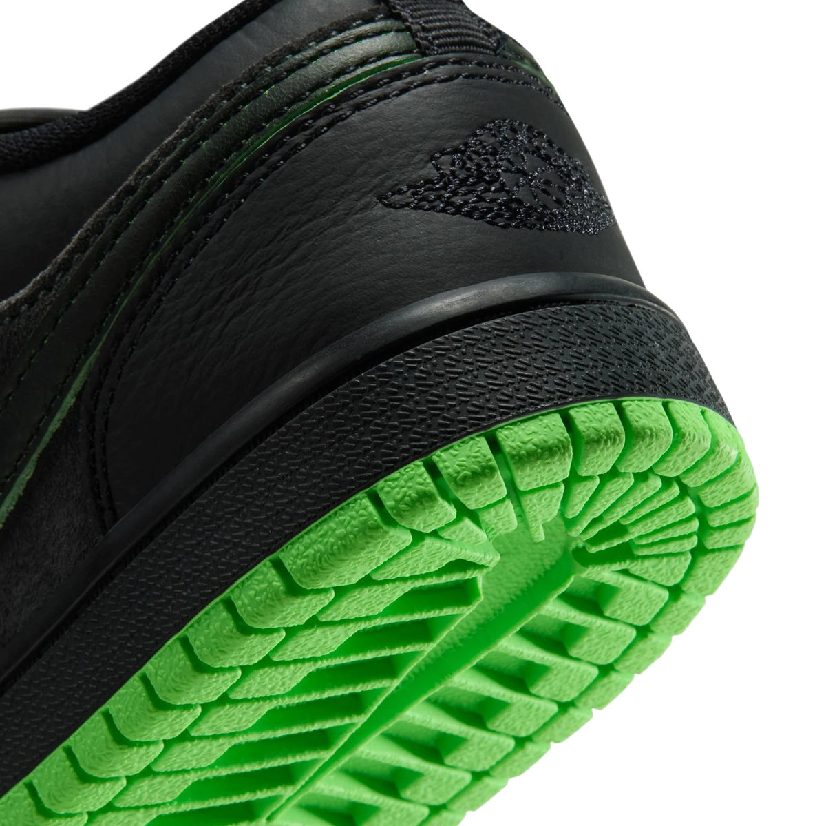 Little Kid's Jordan 1 Low SE Black/Black/Scream Green/Dark Smoke Grey IV5265-001