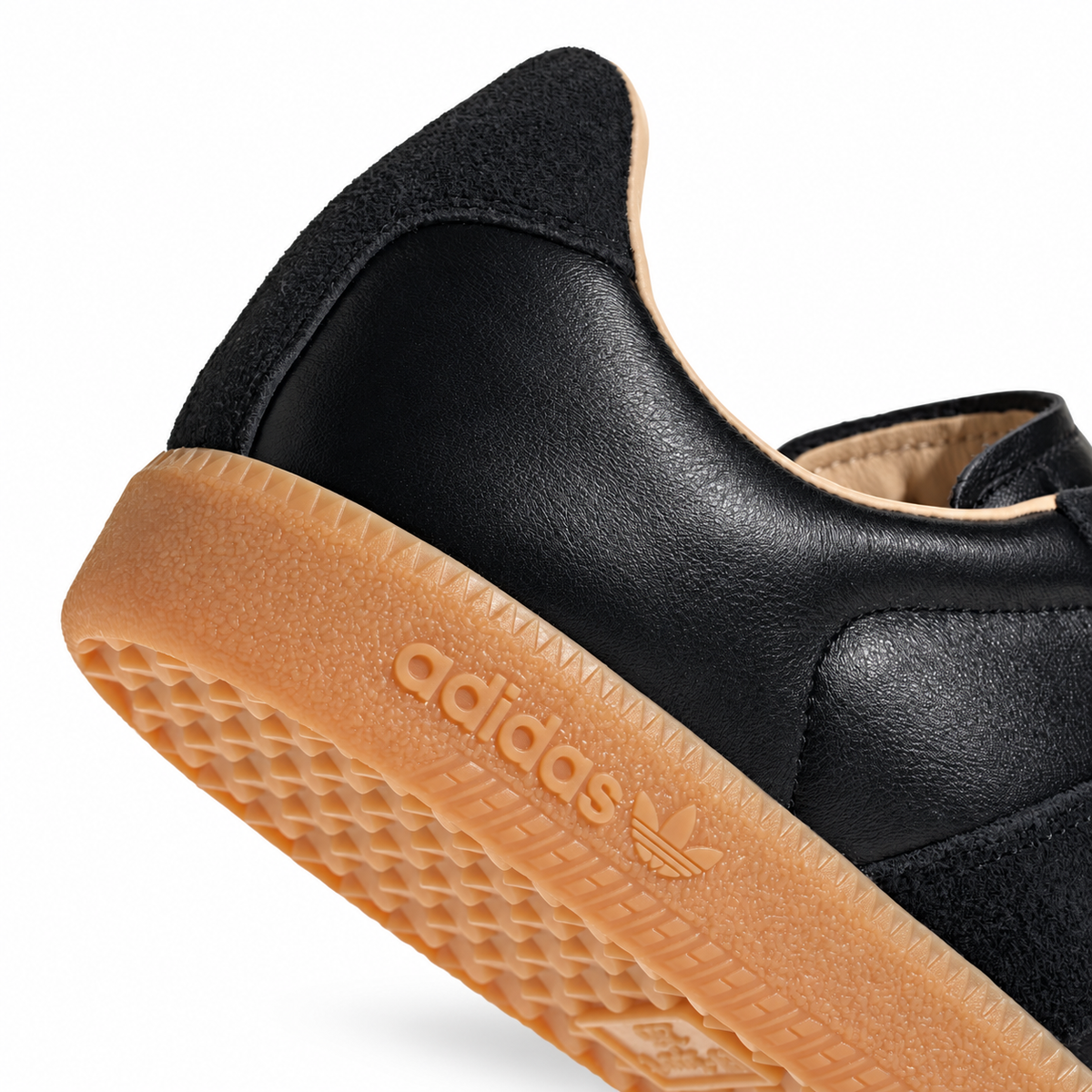 Men's adidas BW Army Core Black / Core Black / Gum KK2802