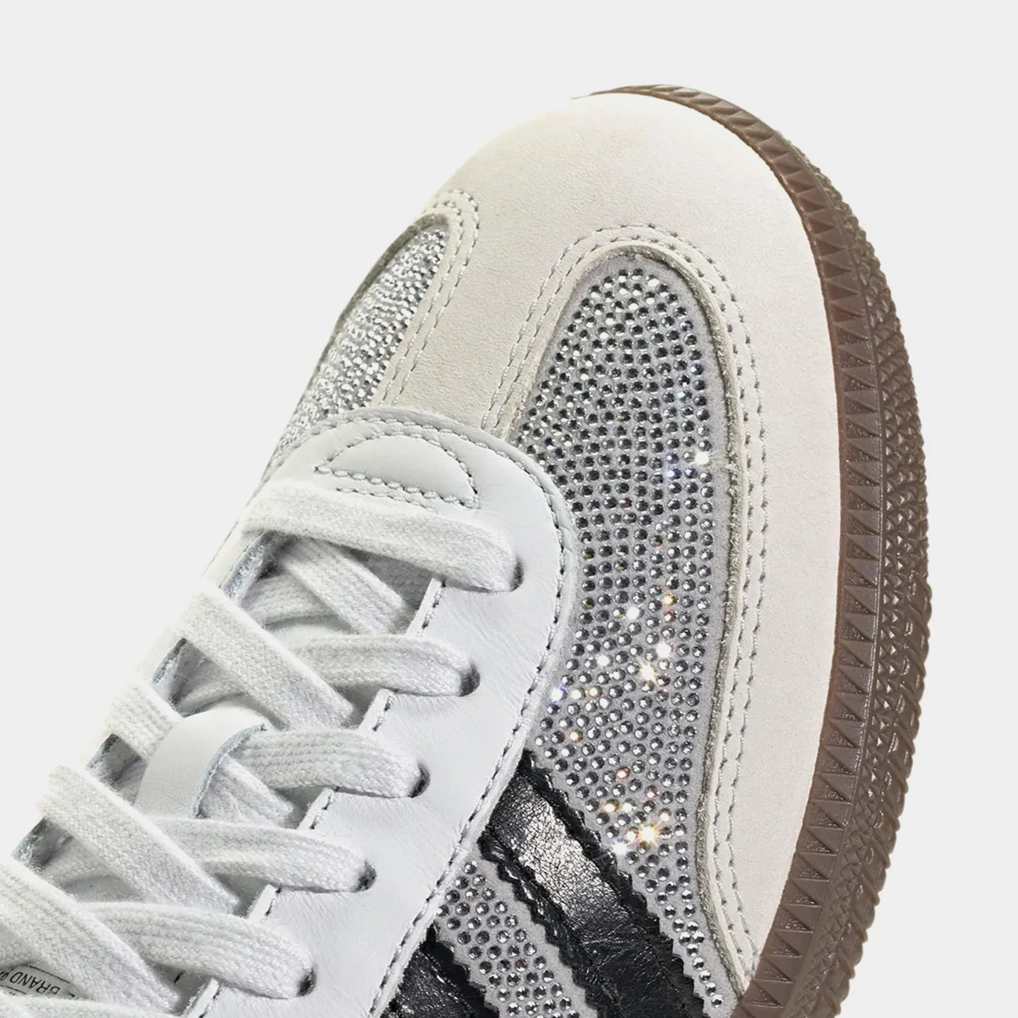 Women's Adidas Samba OG Crystal White / Core White / Silver Metallic IH9055