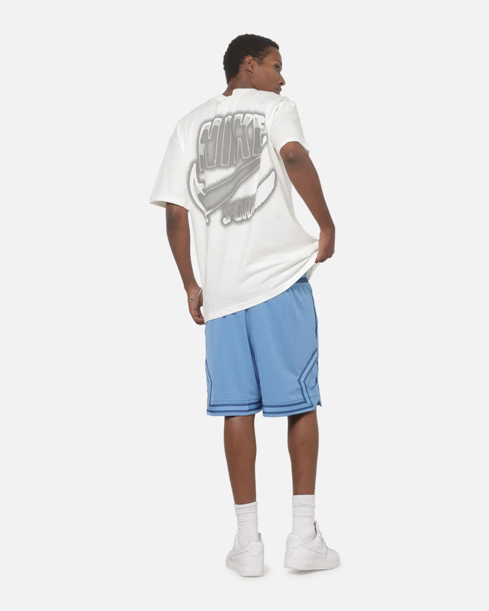 Nike Sportswear Men's Loose World T-Shirt