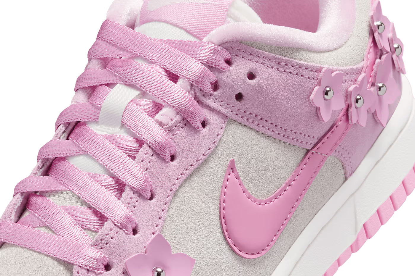 Women's Nike Dunk Low SE IV4726-600 Pink Foam/Pink Rise/Sail/Metallic Silver