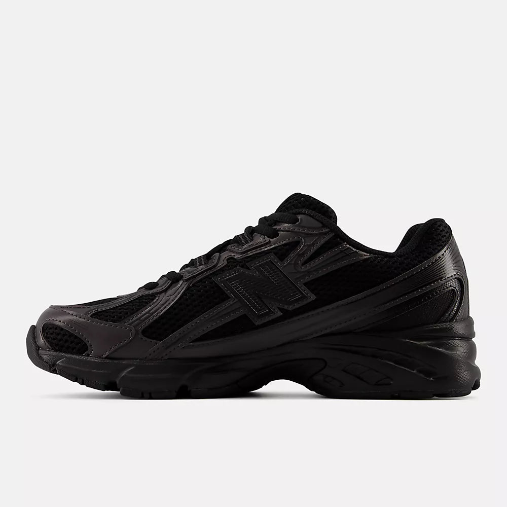 New Balance 740 Sneakers