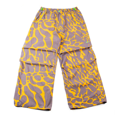 Men's Nike Project F.R.O.G. Parachute Pants Sundial/Taupe Grey/Green Strike HQ0467-717