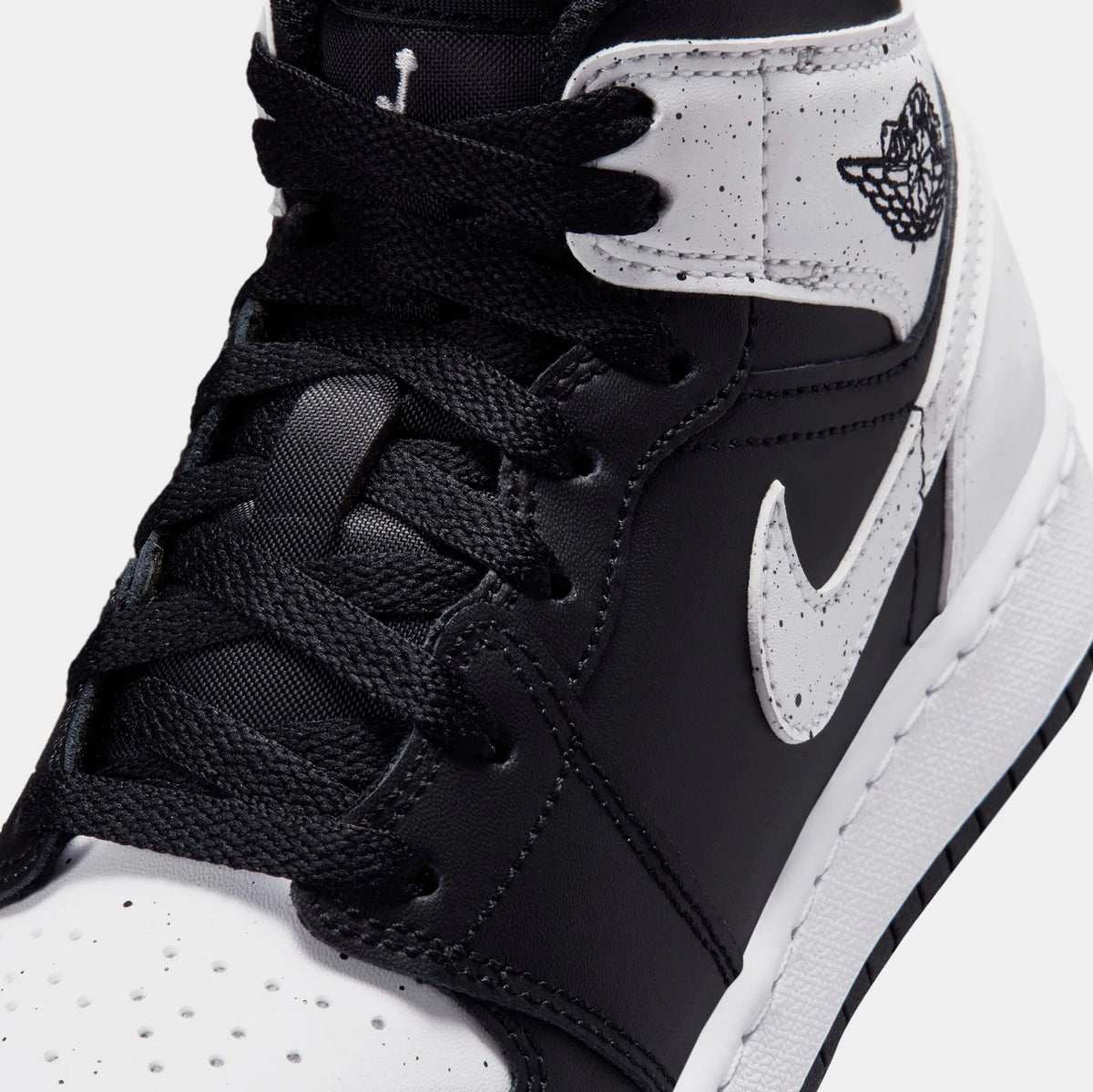 Air Jordan 1 Mid "Oreo" Big Kid's Sneakers