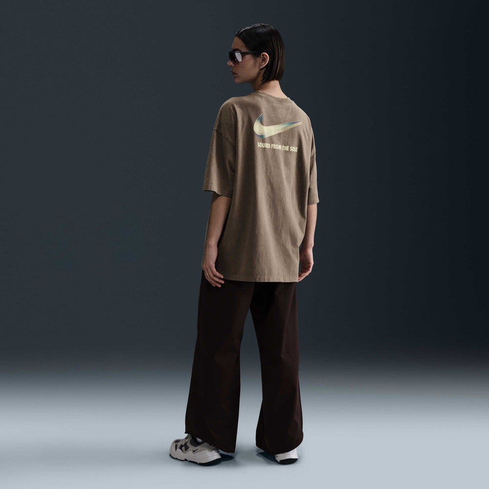 Nike Sportswear Women's Oversized Short-Sleeve T-Shirt