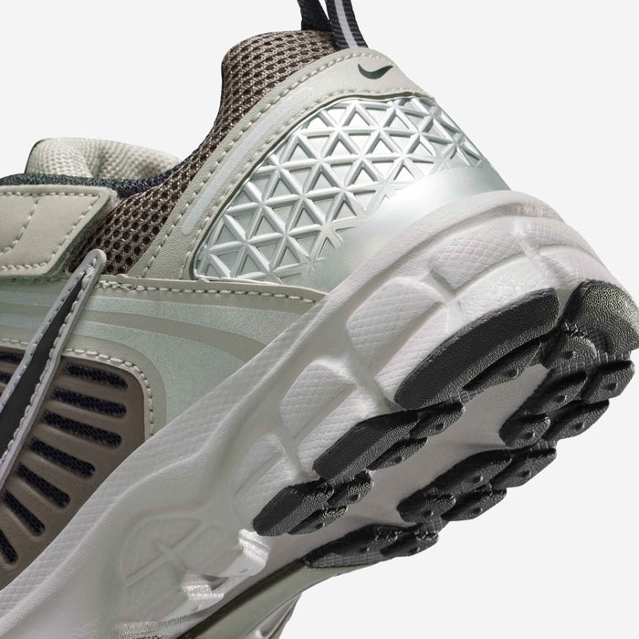 Nike Vomero 5 Little Kids&