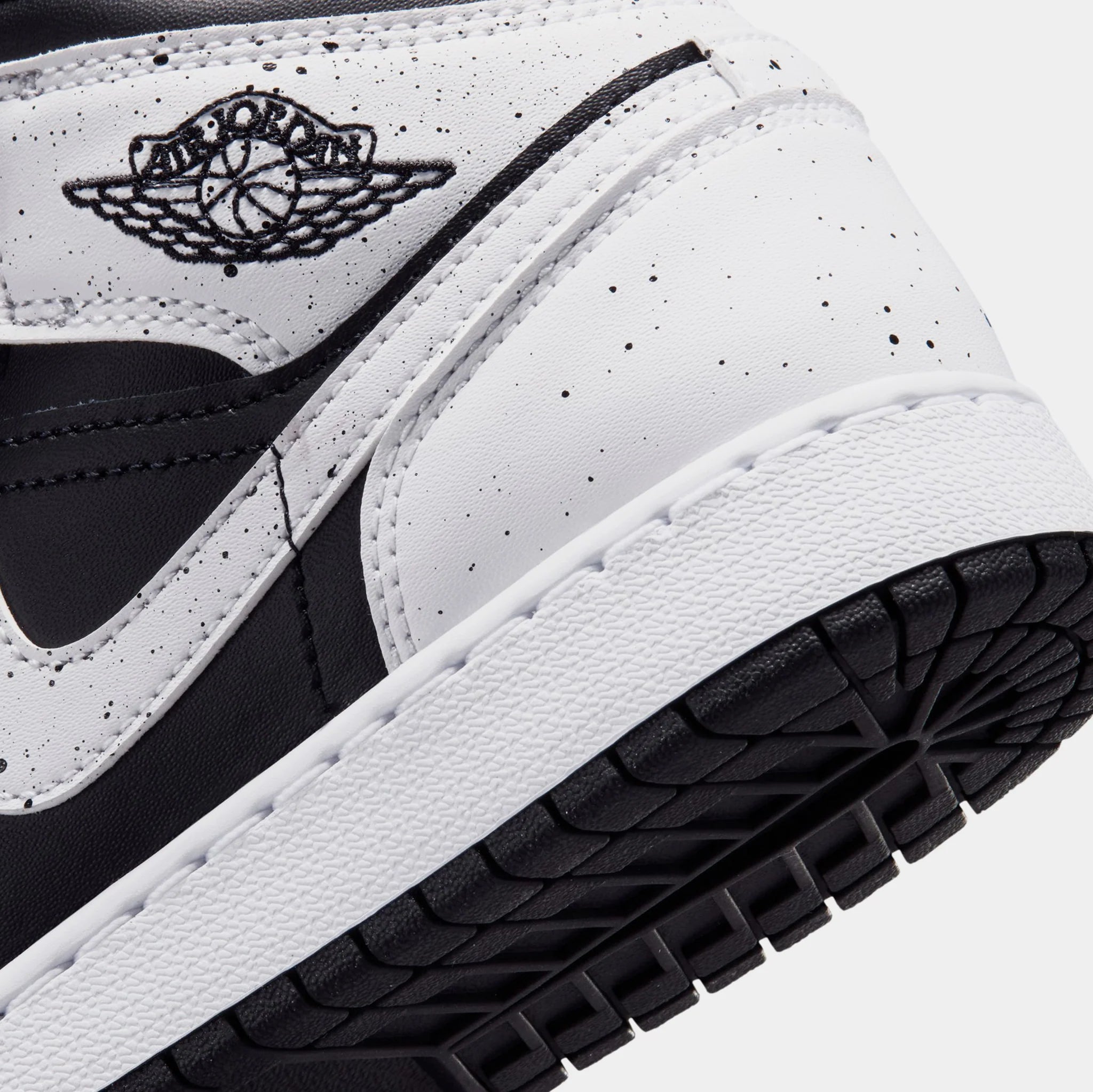 Air Jordan 1 Mid "Oreo" Big Kid's Sneakers