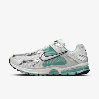 Women's Nike Zoom Vomero 5 2