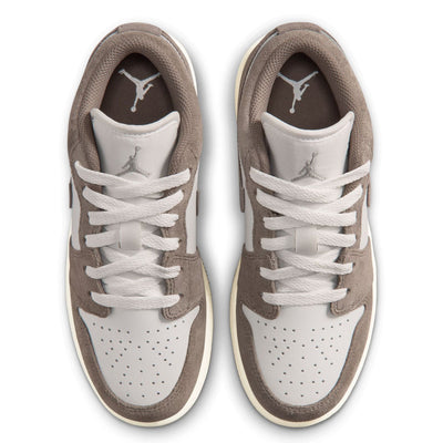 Big Kid's Air Jordan 1 Low 8