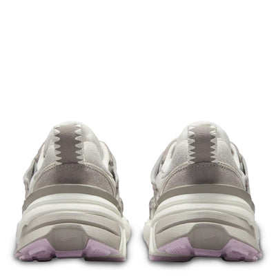 Nike V2K Run - Valentine's Day - Women's Sneakers