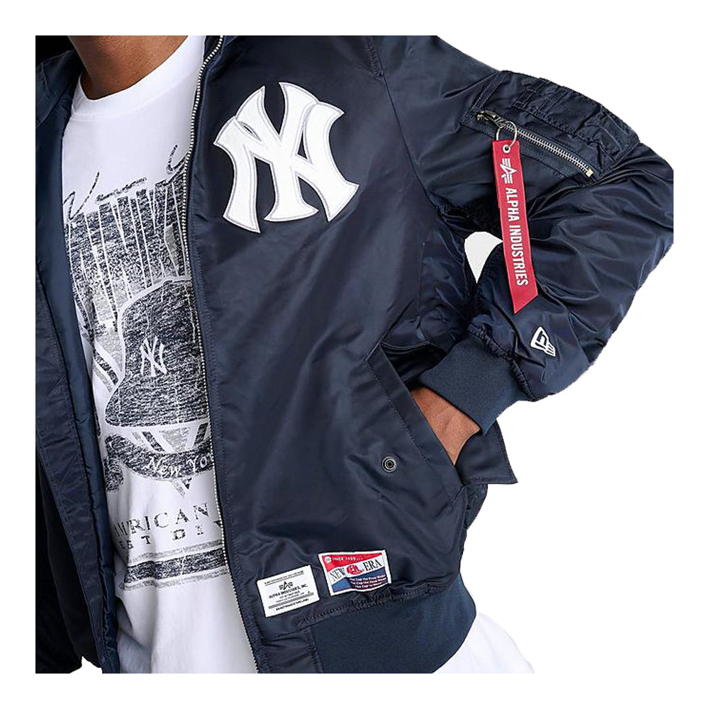 New Era x Alpha Industries Men's New York Yankees MLB Hooded Bomber Jacket