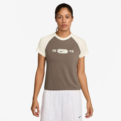 Women's Nike Sportswear Chill Knit Slim Graphic T-Shirt 4