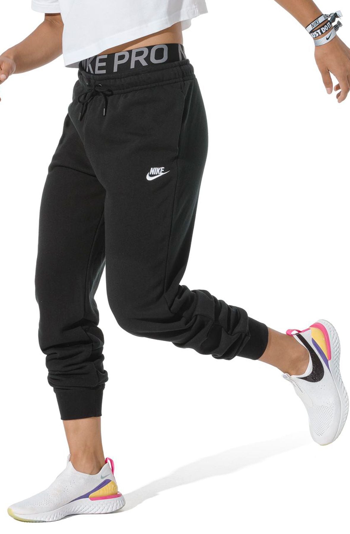 Women's Nike Sportswear Essential Fleece Pants Black/White BV4095-010