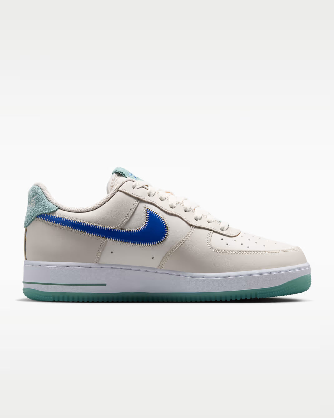 Nike Air Force 1 '07 Philly Light Orewood Brown/Phantom/Cannon/Metallic Gold Silk IV6205-104