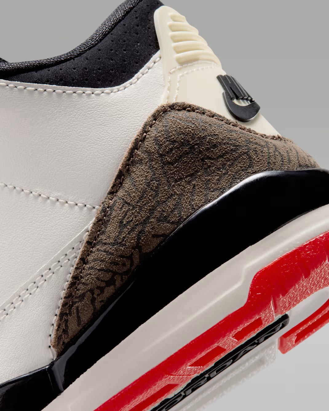 Air Jordan 3 Retro Little Kids' Sneakers