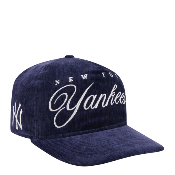 New Era New York Yankees Velvet Team Script 19TWENTY Adjustable