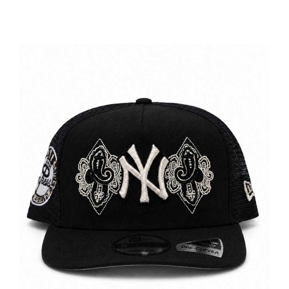 New Era New York Yankees Paisley Elements 9FIFTY A-Frame Trucker Snapback Hat