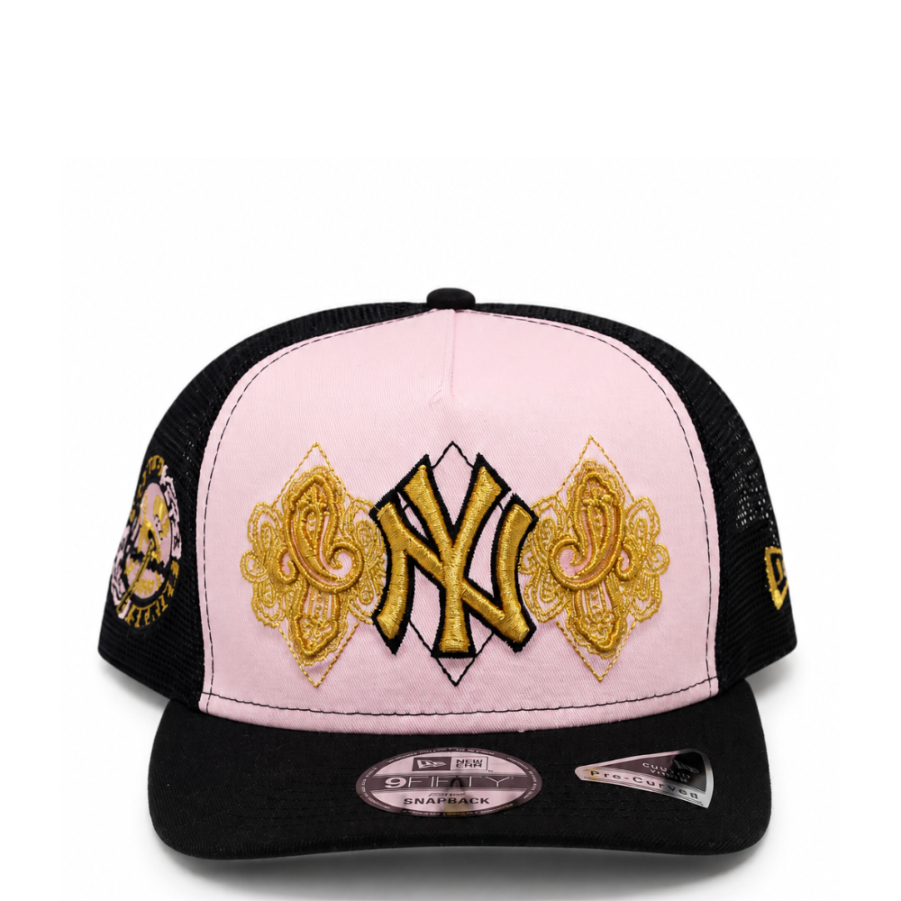 New Era New York Yankees Paisley Elements 9FIFTY A-Frame Trucker Snapback Hat