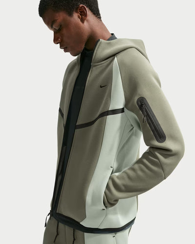 Nike Tech Men's Colour-Block Full-Zip Fleece Windrunner Jacket