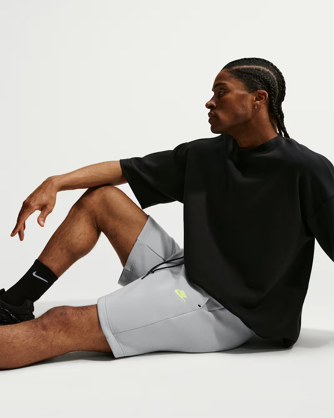 Men's Nike Tech Fleece Shorts Light Smoke Grey/Volt IM0693-077