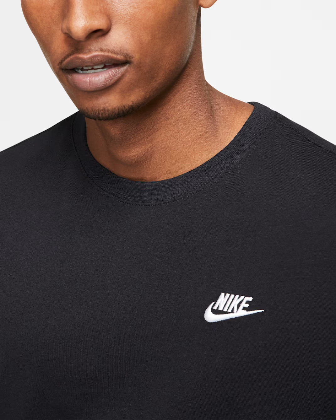Men's Nike Sportswear Club T-Shirt Black/White AR4997-013
