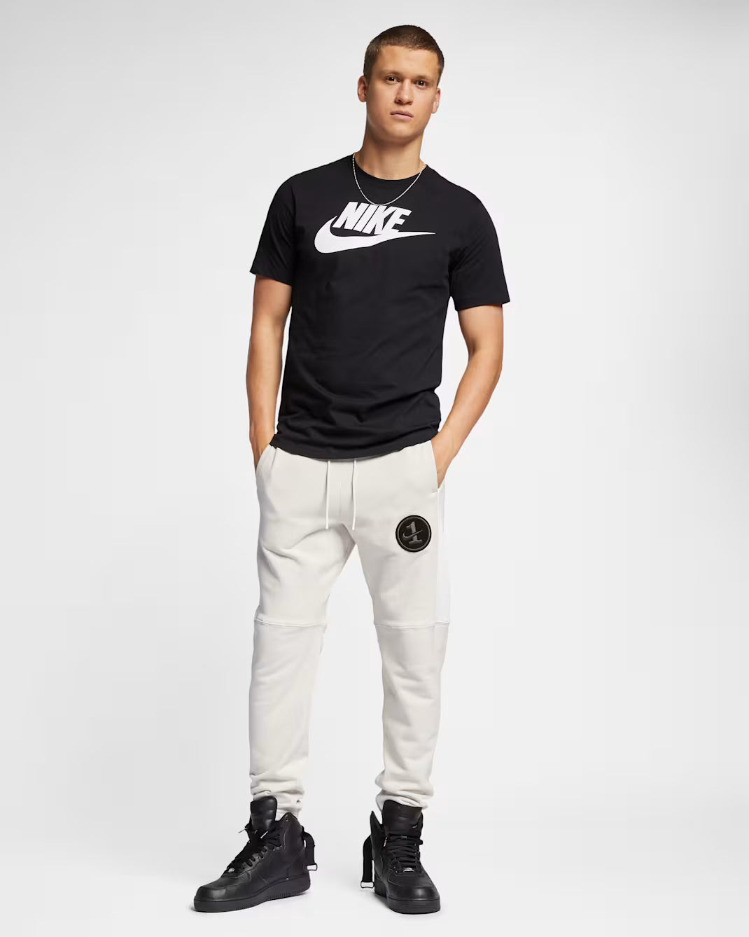 Men's Nike Sportswear T-Shirt - Black/White