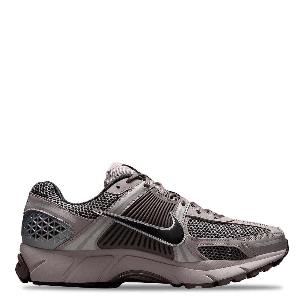Nike Zoom Vomero 5 Men's Sneakers