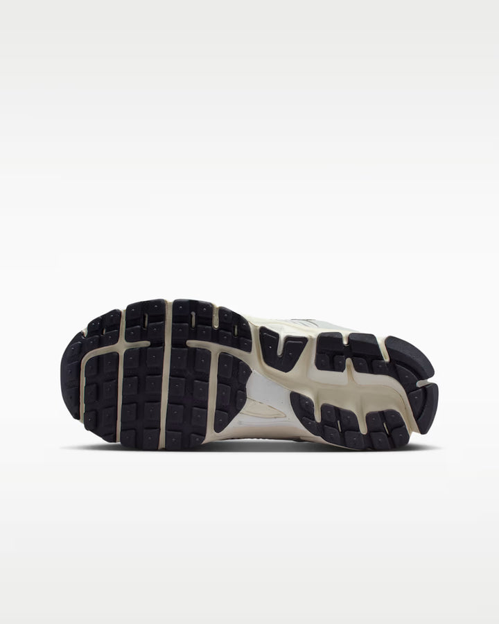 Nike Vomero 5 Big Kids&
