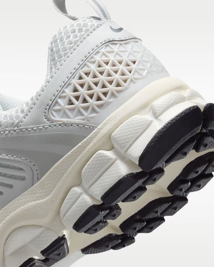 Nike Vomero 5 Big Kids&