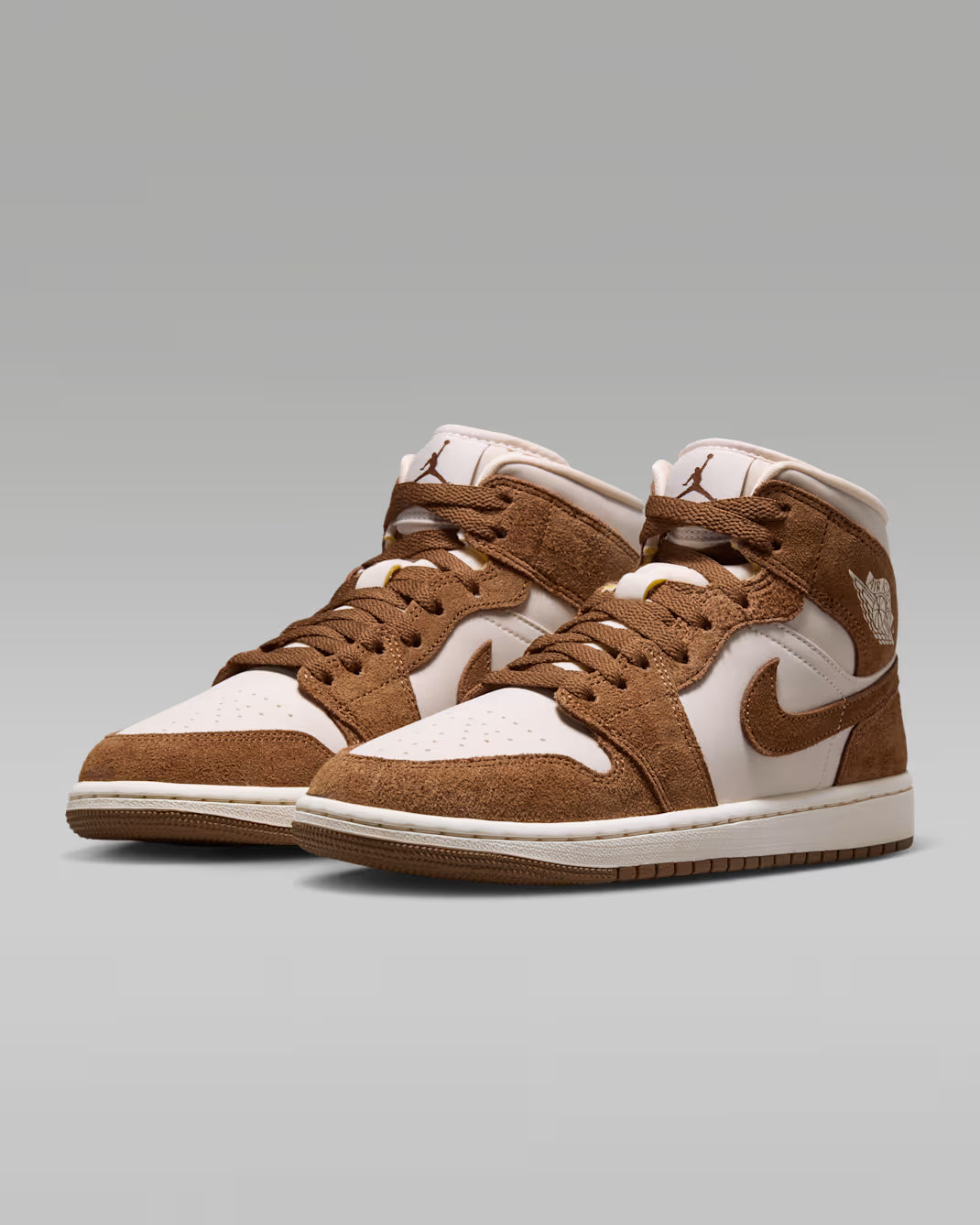 Women's Air Jordan 1 Mid Light British Tan/Chalk BQ6472-203