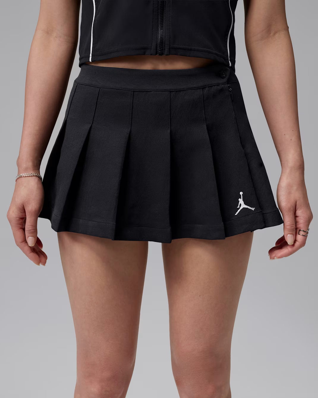 Womens Jordan Brooklyn 010 Pleated Skirt Black/White IF1372-010 5