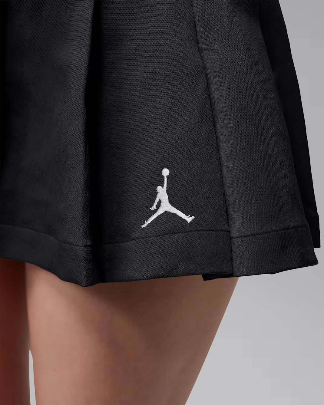 Womens Jordan Brooklyn 010 Pleated Skirt Black/White IF1372-010 3