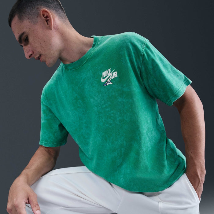 Nike Sportswear Men's Washed Globe/Air Max Graphic T-Shirt