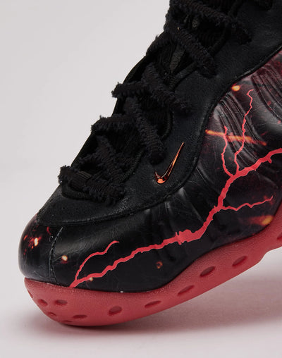 Men's Nike Air Foamposite One x Stranger Things Vecna Black/Off Noir/Bright Crimson IR7336-001