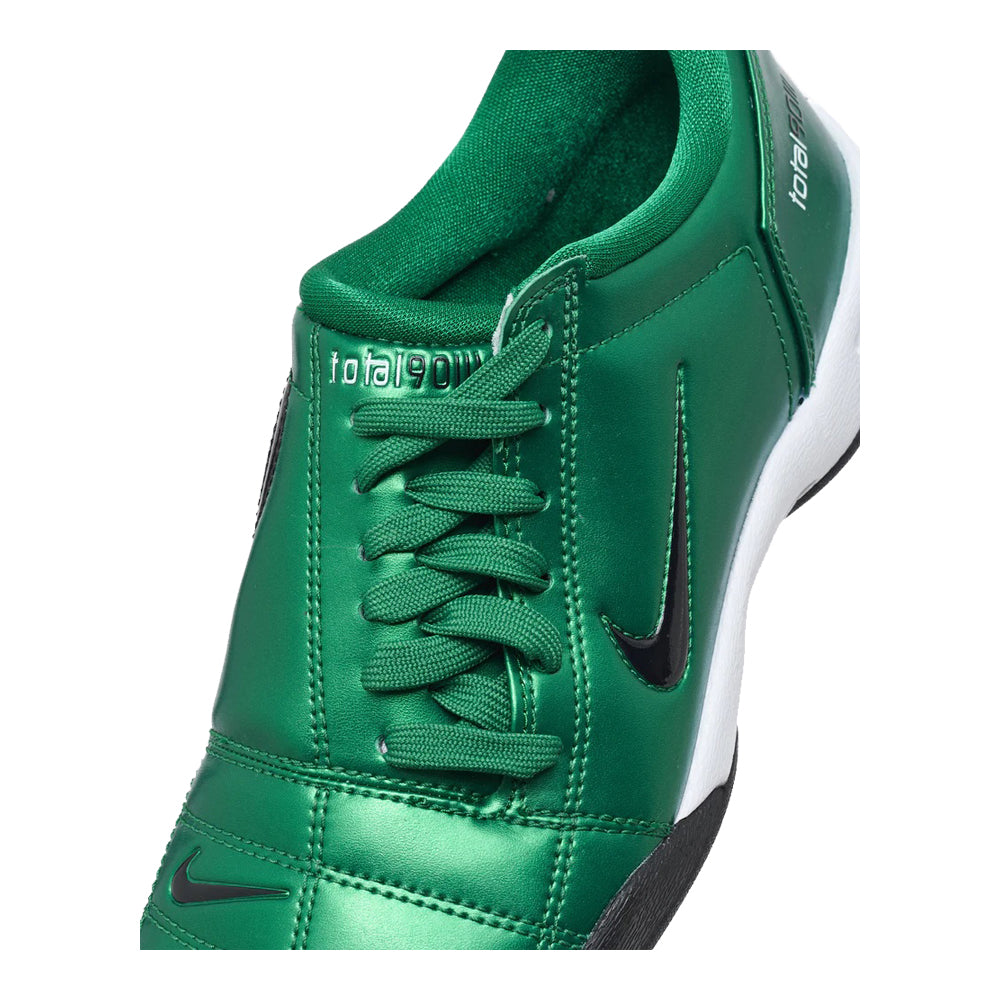 Nike Total 90 Women&