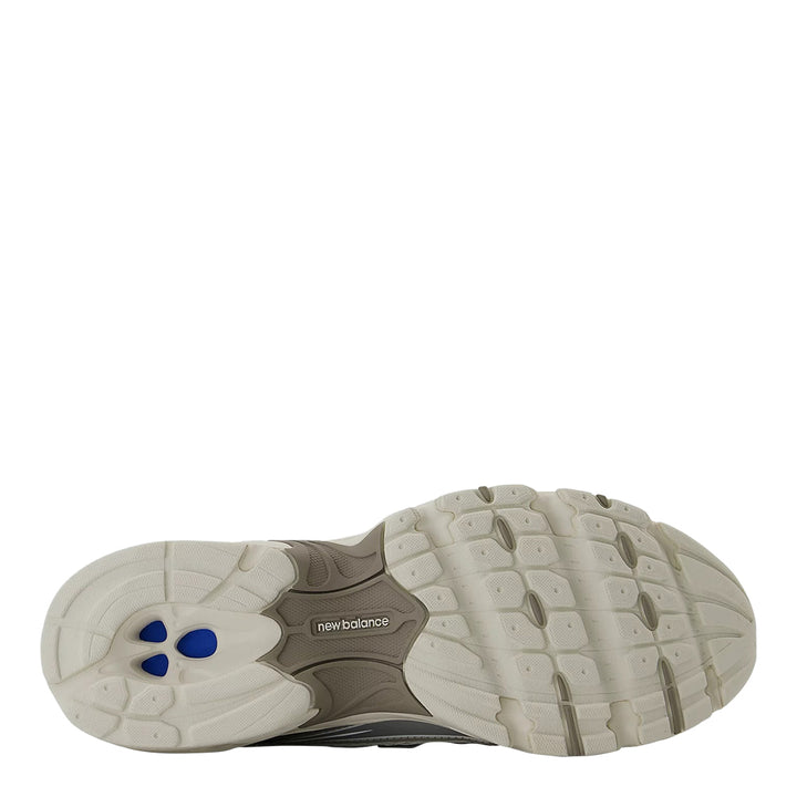 New Balance Unisex 740 Shoes 5