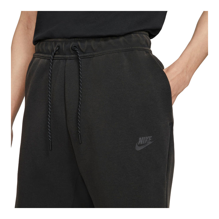 Nike Men's Sportswear Tech Fleece Washed Shorts